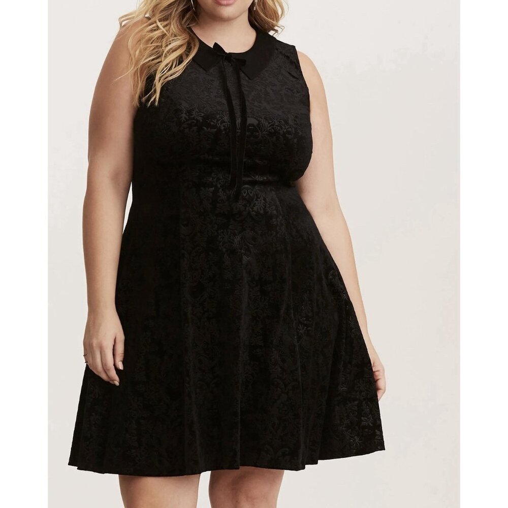 Disney Villains Black Velvet Dress Size 20 Damask Embossed Punk Gothic Grunge - Picture 1 of 15